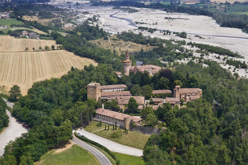 Hotel Torre Di San Martino Gazzola Di Rivalta Eksteriør billede